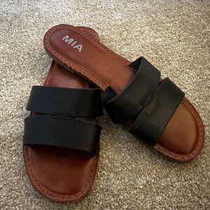 MIA black leather slide sandals size 8